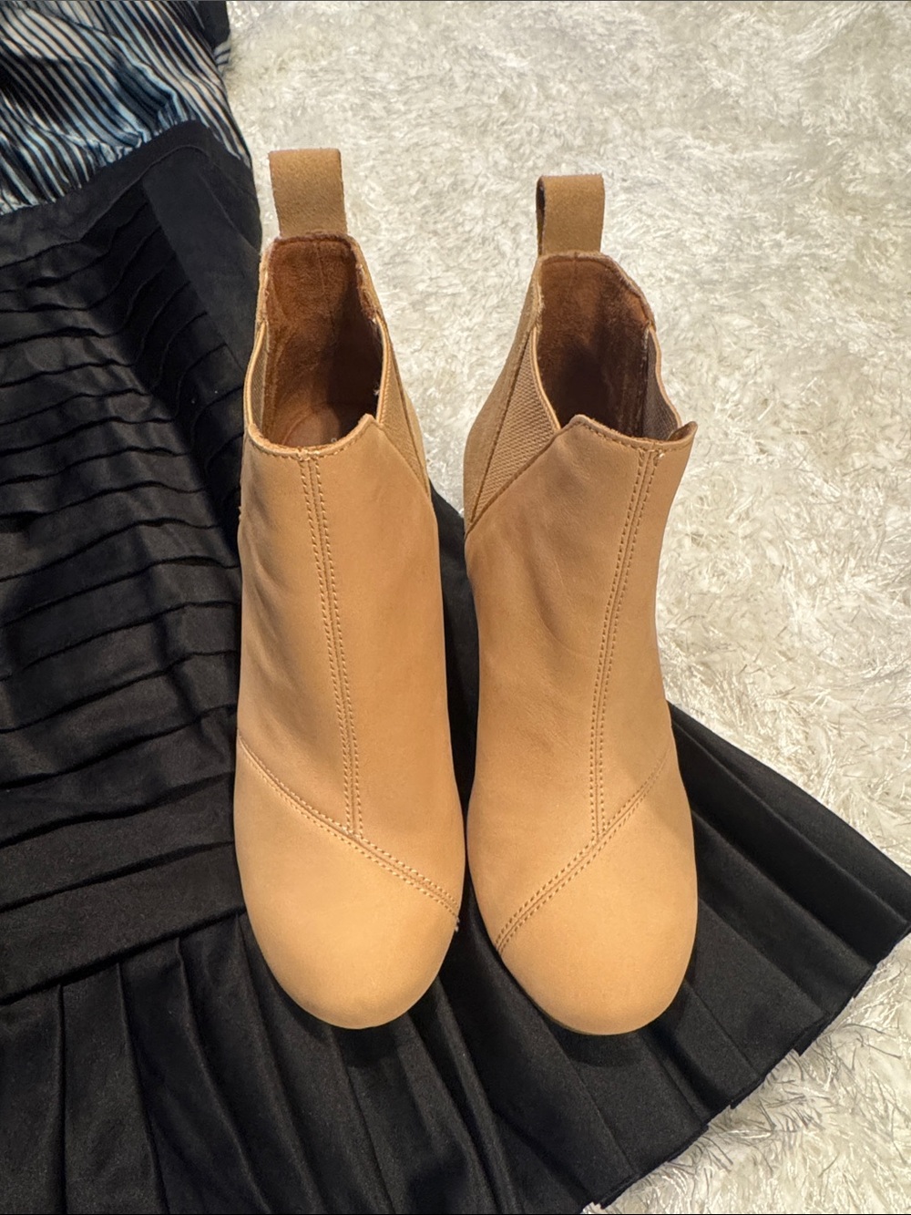 TOMS Women's Nude/Tan Slip-On Ankle Booties